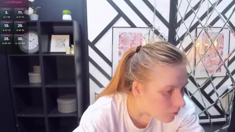 Jade online show from 8, 2, 2025