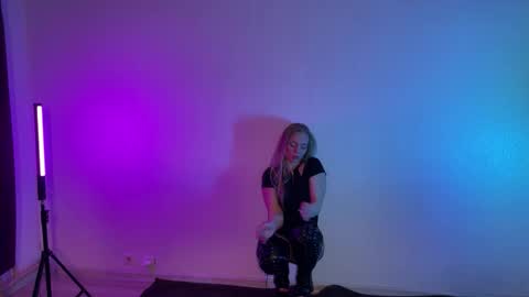 Snapshot of jadebabybloom chatting on 14, 11, 2025 bbbloom online show from 14, 11, 2025