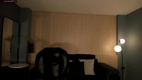 JADE EVANS online show from 8, 3, 2026