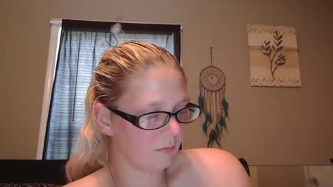 JadeLuv online show from 1, 12, 2024