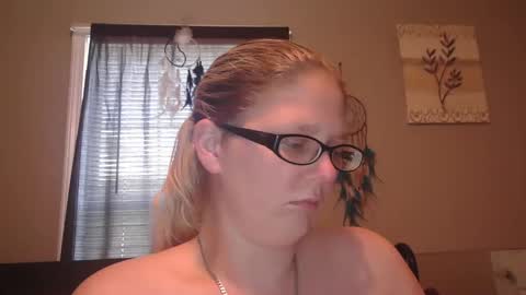 JadeLuv online show from 9, 3, 2025