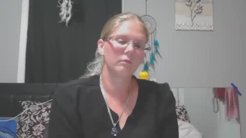 JadeLuv online show from 24, 9, 2025