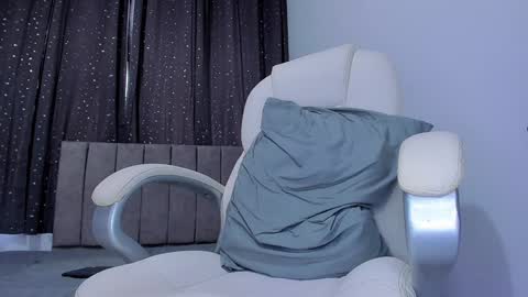 Snapshot of jake_evanss_ chatting on 7, 1, 2025 JAKE online show from 7, 1, 2025