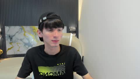 Snapshot of jake_evanss_ chatting on 18, 10, 2025 JAKE online show from 18, 10, 2025