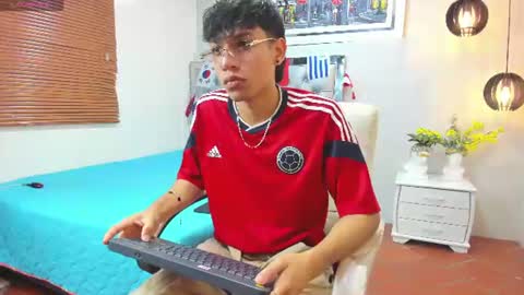 Snapshot of jake_falcon chatting on 27, 6, 2026 jake_falcon online show from 27, 6, 2026