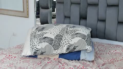 my name is sebas If you come here dont hesitate to say hello Im a guy who really likes having conversations and having hot online show from 14, 12, 2024