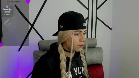 miha adams  online show from 14, 11, 2025