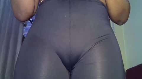 Snapshot of jalia12 chatting on 8, 6, 2026 jalia12 online show from 8, 6, 2026