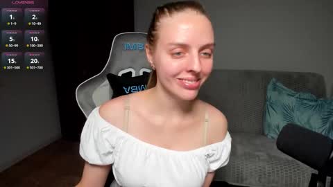 Snapshot of jam_cream chatting on 8, 3, 2026 Sofia online show from 8, 3, 2026