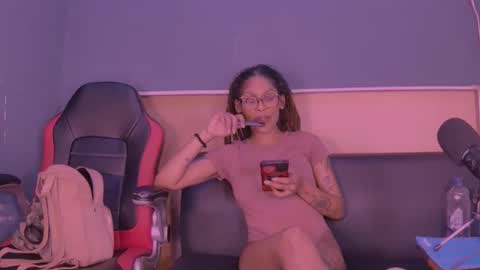 Snapshot of jamaicanbabex chatting on 23, 12, 2024 jamaicanbabex online show from 23, 12, 2024