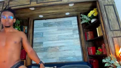   online show from 12, 3, 2025