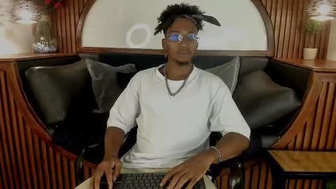 Snapshot of jamalmyst_ chatting on 17, 4, 2026 online show from 17, 4, 2026