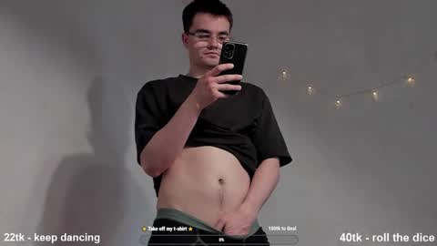 Snapshot of jame_flow chatting on 6, 3, 2025 Hey there Im Jame online show from 6, 3, 2025