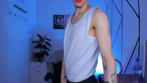 james_adamss_ online show from 25, 11, 2025