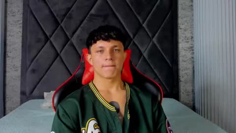 Snapshot of jamesgolden_ chatting on 9, 3, 2025 jamesgolden_ online show from 9, 3, 2025