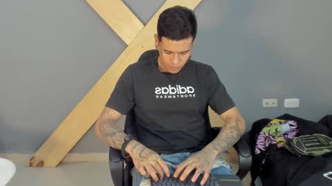 Snapshot of jamesinked_ chatting on 4, 12, 2024 Jamesinked  online show from 4, 12, 2024