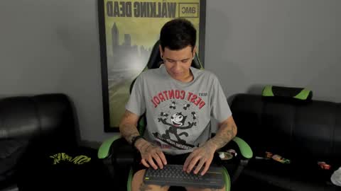 Snapshot of jamesinked_ chatting on 15, 12, 2024 Jamesinked  online show from 15, 12, 2024