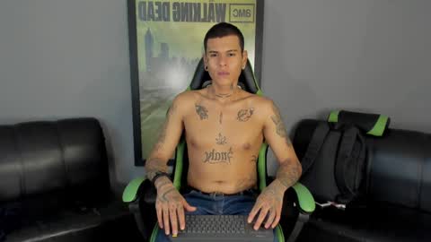 Snapshot of jamesinked_ chatting on 12, 1, 2025 Jamesinked  online show from 12, 1, 2025