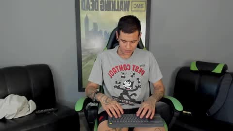 Snapshot of jamesinked_ chatting on 28, 1, 2025 Jamesinked  online show from 28, 1, 2025