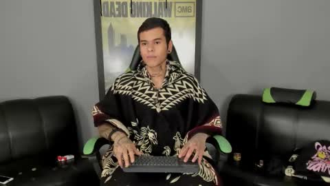 Snapshot of jamesinked_ chatting on 8, 3, 2025 Jamesinked  online show from 8, 3, 2025