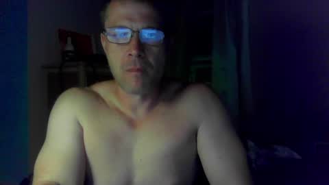 Snapshot of jamesjewels chatting on 4, 8, 2026 jamesjewels online show from 4, 8, 2026