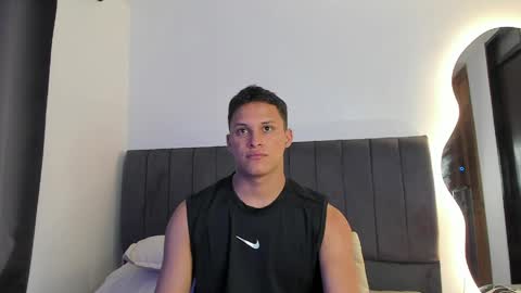 Snapshot of jamesowenn chatting on 7, 4, 2026 James Owenn online show from 7, 4, 2026