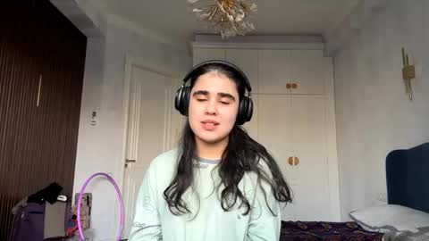 Snapshot of janeedner chatting on 19, 11, 2025 Isabella online show from 19, 11, 2025