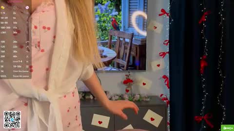 Hi Im Alice and here youll find something online show from 4, 3, 2026