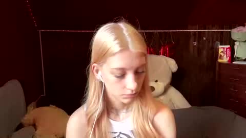 Snapshot of janicesivertsen chatting on 6, 7, 2026 Elsa online show from 6, 7, 2026