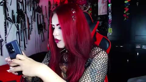 Snapshot of janna_ink chatting on 19, 12, 2024      online show from 19, 12, 2024