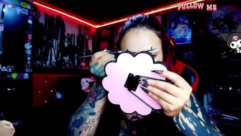 Snapshot of janna_ink chatting on 11, 4, 2026 online show from 11, 4, 2026