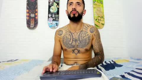 Snapshot of jaryandnick_smith chatting on 7, 6, 2026 jaryandnick_smith online show from 7, 6, 2026