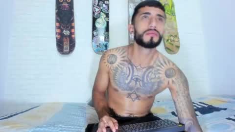Snapshot of jaryandnick_smith chatting on 1, 7, 2026 jaryandnick_smith online show from 1, 7, 2026