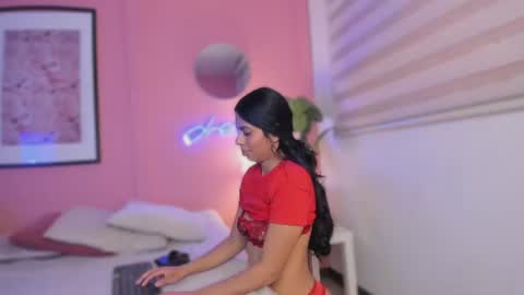 Snapshot of jasmiinn_ chatting on 25, 6, 2026 Jasmin online show from 25, 6, 2026