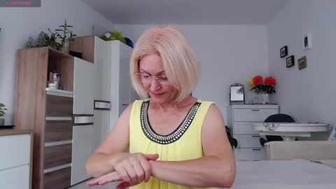 Jasmin room for people 40 online show from 5, 10, 2025