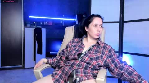 Snapshot of jasmin_milf chatting on 16, 5, 2026 jasmin_milf online show from 16, 5, 2026