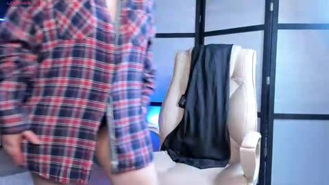 Snapshot of jasmin_milf chatting on 6, 6, 2026 jasmin_milf online show from 6, 6, 2026