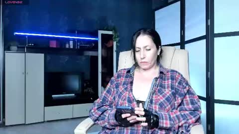 Snapshot of jasmin_milf chatting on 25, 6, 2026 jasmin_milf online show from 25, 6, 2026