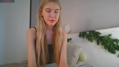 Snapshot of jasmindoroti chatting on 3, 2, 2026 Chloe online show from 3, 2, 2026