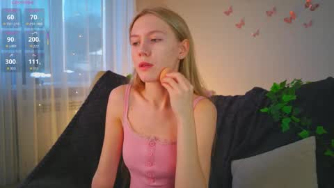 Snapshot of jasmindoroti chatting on 4, 2, 2026 Chloe online show from 4, 2, 2026