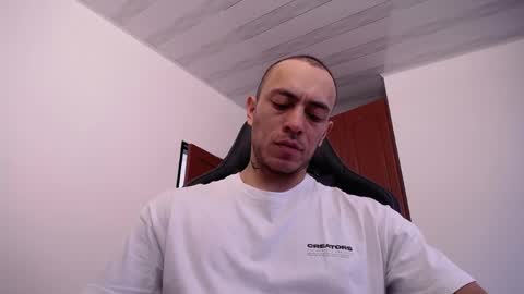 Snapshot of jasson_king01 chatting on 6, 5, 2026 JKing online show from 6, 5, 2026
