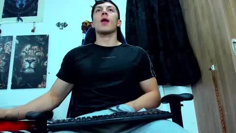 Javier online show from 2, 3, 2025