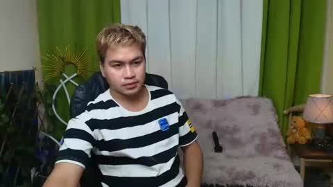 Snapshot of jay_hotcummer chatting on 17, 6, 2026 JL online show from 17, 6, 2026