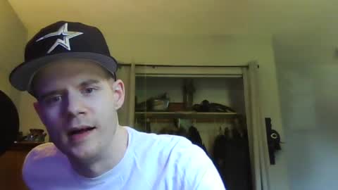 Snapshot of jaybrik92 chatting on 5, 8, 2026 Jlio Delgauto online show from 5, 8, 2026