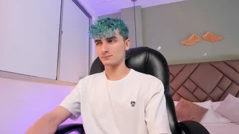 Snapshot of jaydenvillalobos chatting on 2, 10, 2025 jaydenvillalobos online show from 2, 10, 2025