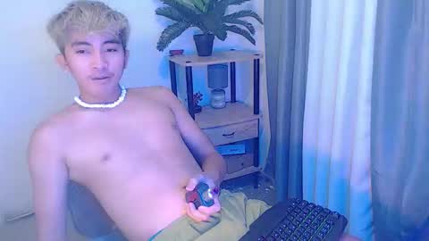 Snapshot of jaysee_hugecox chatting on 7, 5, 2026 jaysee_hugecox online show from 7, 5, 2026