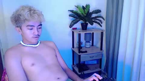 Snapshot of jaysee_hugecox chatting on 9, 5, 2026 jaysee_hugecox online show from 9, 5, 2026
