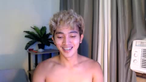 Snapshot of jaysee_hugecox chatting on 31, 5, 2026 jaysee_hugecox online show from 31, 5, 2026