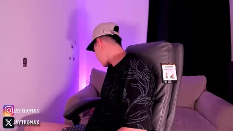 jaythomax online show from 1, 10, 2025