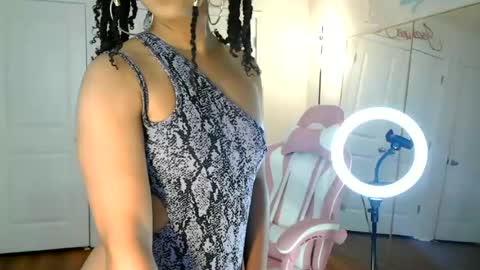 Snapshot of jazminefox chatting on 15, 7, 2026 Jazmine Fox online show from 15, 7, 2026